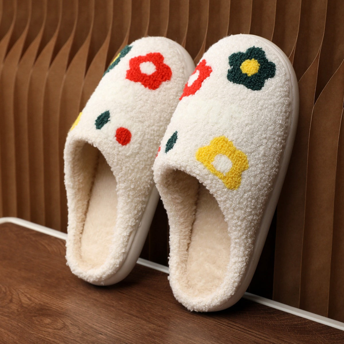 Lady's Flower Slippers Indoor Soft Bottom Cotton Slippers - image 2