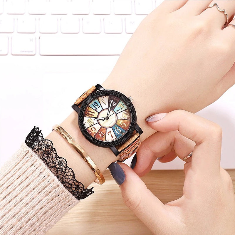 Casual Vintage Leather Women Quartz Wrist Watch Gift Clock - image 1